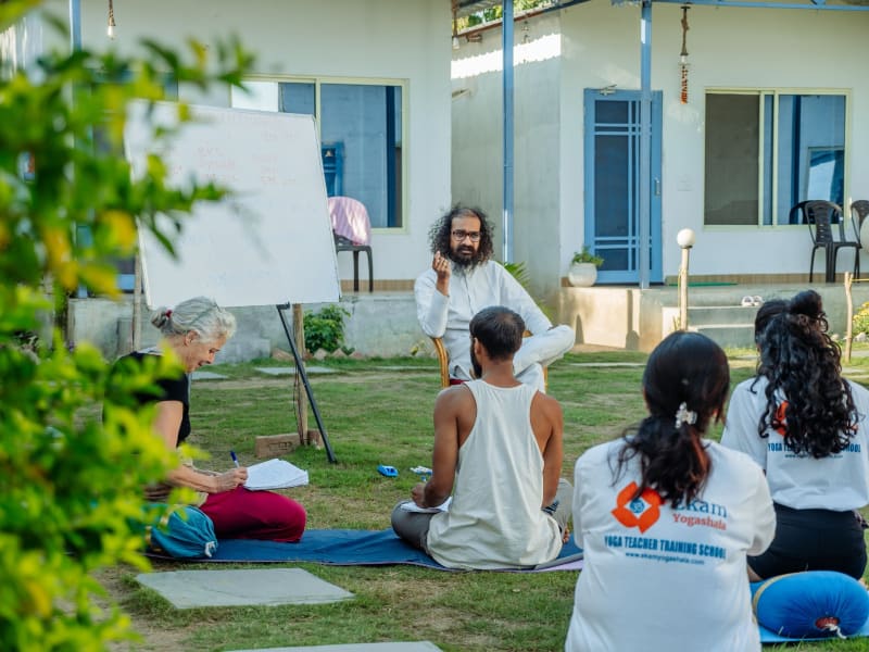 200 Hour Yoga Teacher Training in Rishikesh 