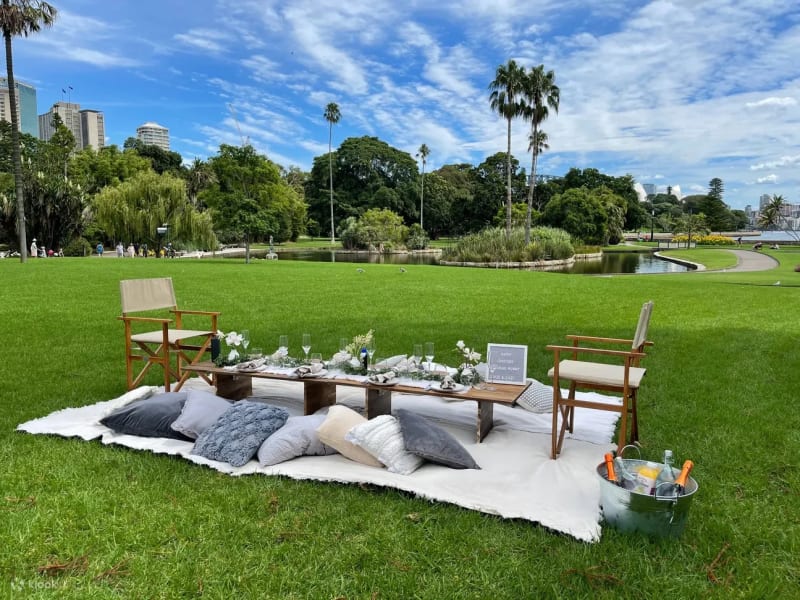 Have a picnic at the Royal Park