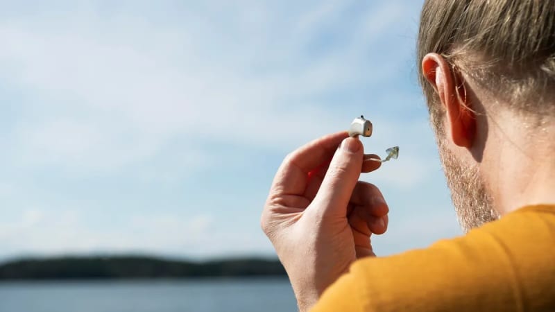 5 Tips For Finding the Right Hearing Aid Online: A Comprehensive Guide